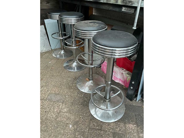 Powerplus werkbank met gereedschappen - afbeelding 2 van  17