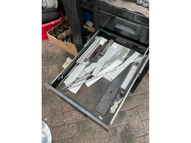 Powerplus werkbank met gereedschappen - afbeelding 8 van  17