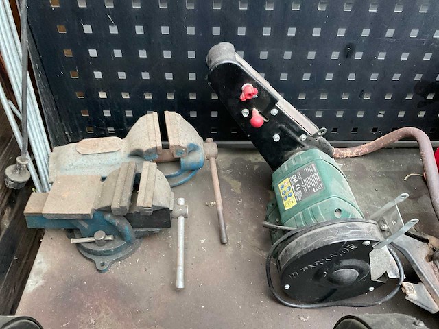 Powerplus werkbank met gereedschappen - afbeelding 13 van  17