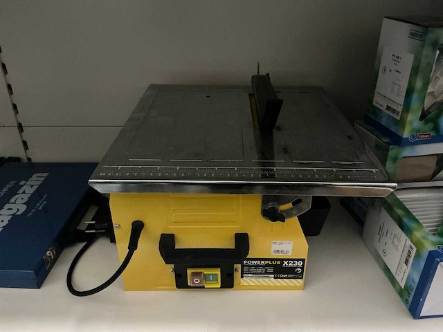 Powerplus x230 tegelsnijapparaat - afbeelding 1 van  2