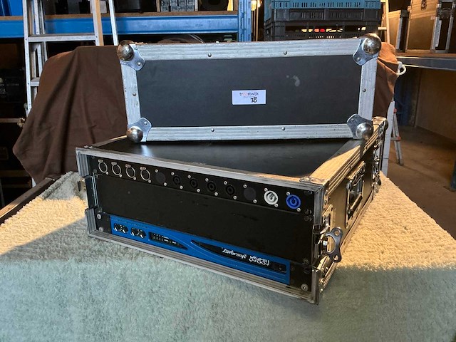 Powersoft digam q4004 4-kanaals versterker - afbeelding 1 van  4