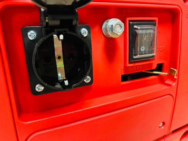 Powertech - 2025 - pt2000 - inverter generator 1800w - afbeelding 3 van  4