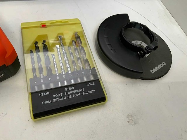 Powertool set - u force 4 in 1 - daewoo - afbeelding 10 van  13