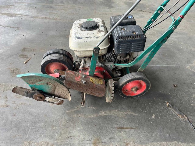 Powertrim 300-h professionele kantensnijder – honda gx120 – 25 cm - 140604-1-mlz - afbeelding 1 van  3