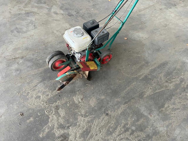 Powertrim 300 h professionele kantensnijder – honda gx120 – 25 cm - afbeelding 2 van  14