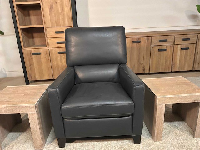 Praag leren fauteuil - afbeelding 6 van  9