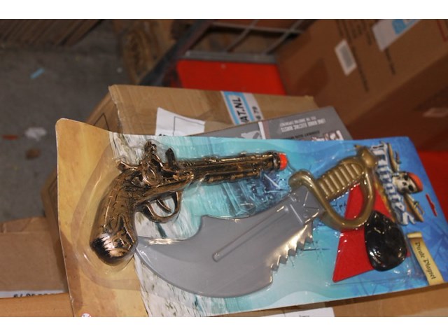Praat set op kaart met rode bandana in kr44 - afbeelding 1 van  3