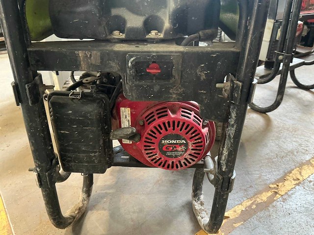 Pramac benzine aggregaat 3,5kva - afbeelding 2 van  7