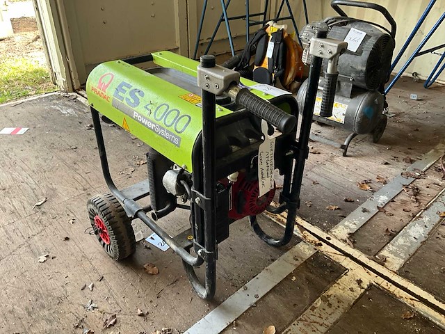 Pramac es 4000 noodstroomaggregaat - afbeelding 6 van  7