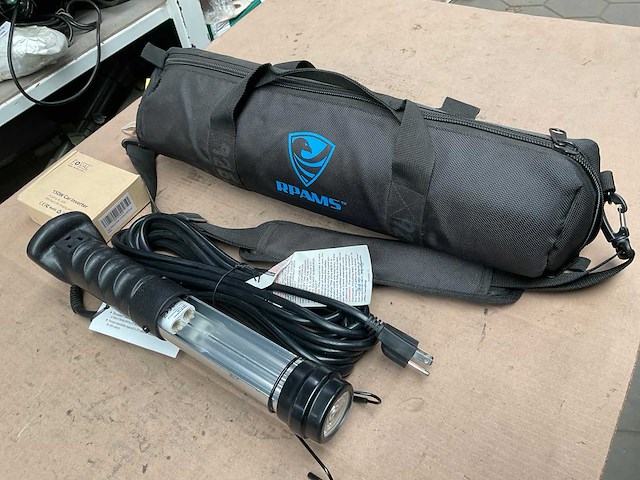 Prams auto inverter en draagbare werklamp - afbeelding 1 van  1