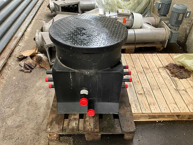 Prawtech hdpe aardwarmte distributieput - afbeelding 1 van  7