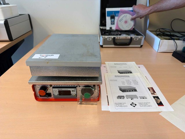 Präzitherm laboratorium hotplate precisie verwarmingsplaat - afbeelding 1 van  4