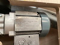 Pre-motion carrousel voor in een winkel - afbeelding 12 van  15