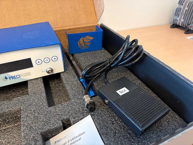 Precifluid 5cc pneumatische doseercontroller - afbeelding 3 van  4