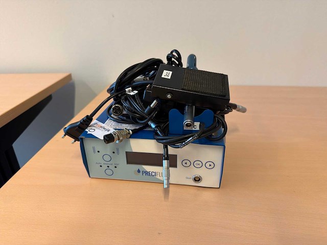 Precifluid 5cc pneumatische doseercontroller - afbeelding 1 van  4