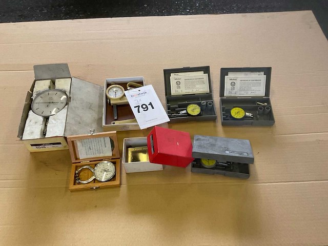 Precisiemeetinstrumenten (7x) - afbeelding 1 van  8