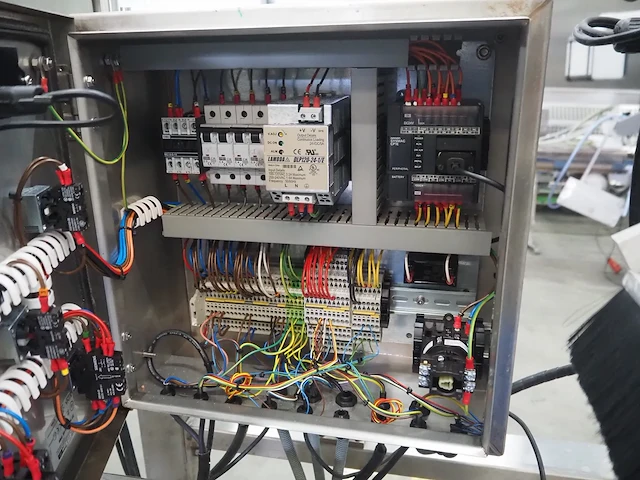 Precision labelling systems limited - afbeelding 4 van  13