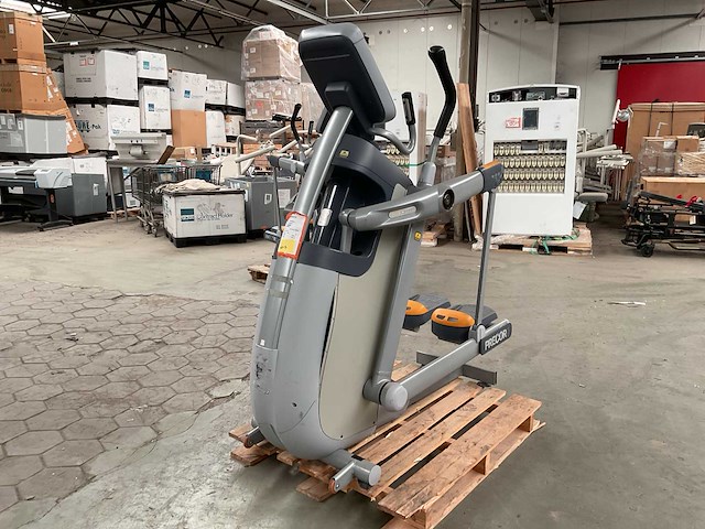 Precor 100i crosstrainer - afbeelding 1 van  7