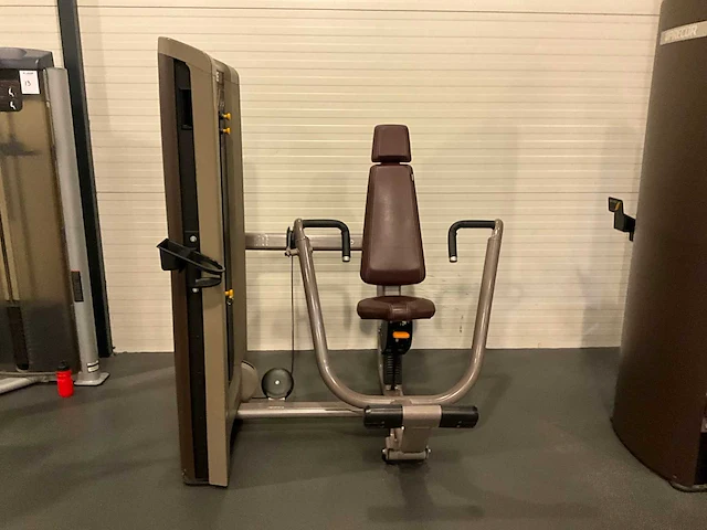 Precor chest press - afbeelding 2 van  9