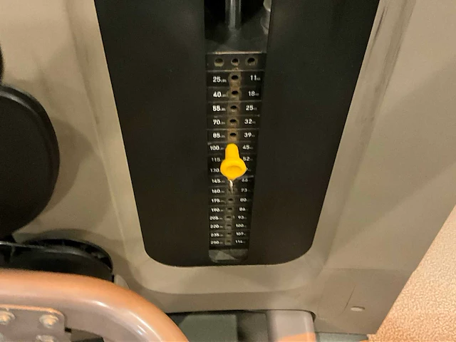 Precor leg extension - afbeelding 6 van  7
