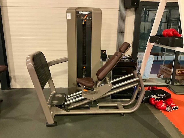 Precor leg press - afbeelding 2 van  7