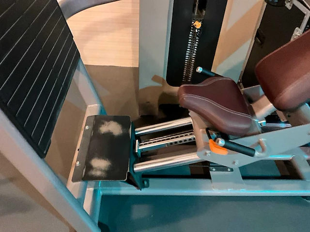 Precor leg press - afbeelding 4 van  7