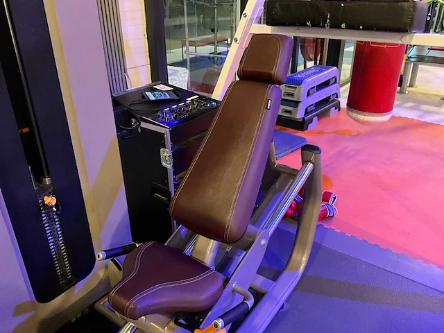 Precor leg press - afbeelding 5 van  7