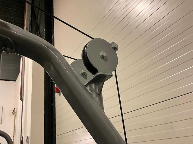 Precor pulldown machine - afbeelding 6 van  8