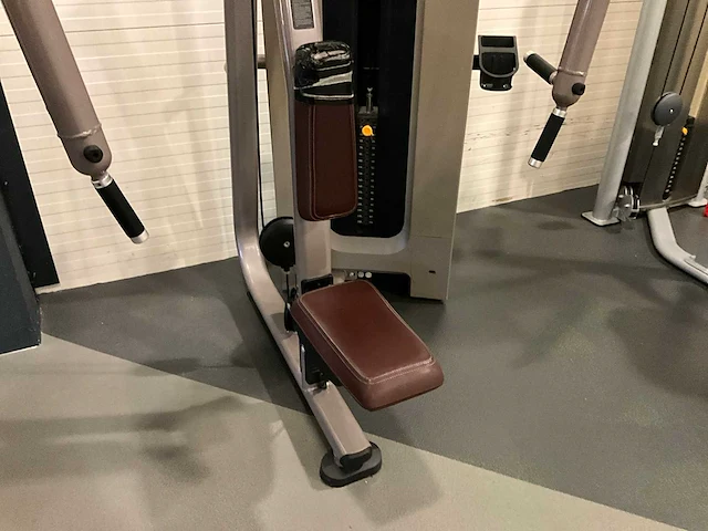 Precor rear delt / pec fly - afbeelding 3 van  8