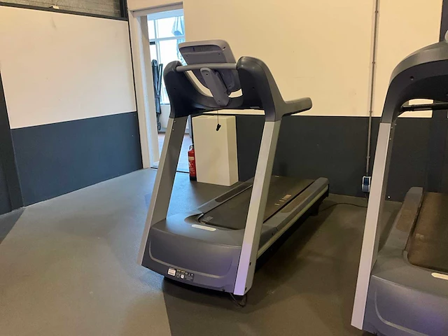Precor trm 10.885 loopband - afbeelding 1 van  8