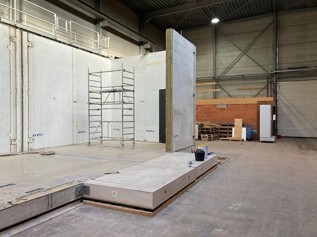 Prefab bunker - afbeelding 10 van  13