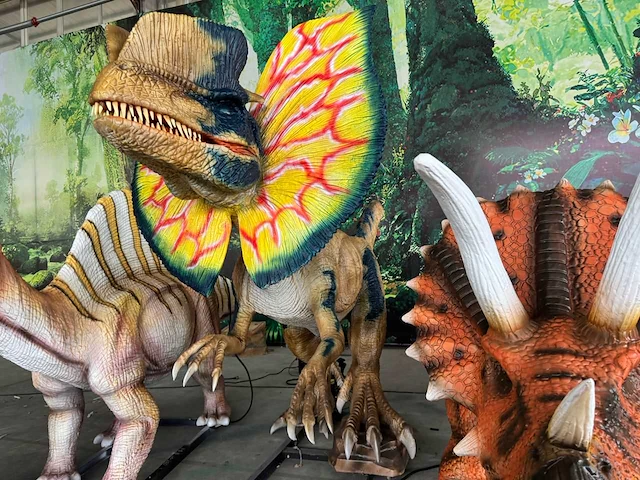 Prehistoric planet dinausaurus dilophosaurus(met add-ons) 5 meter - afbeelding 2 van  7