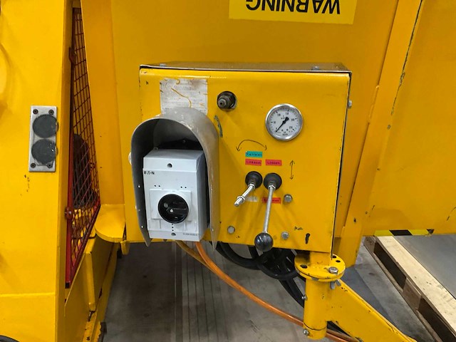 Premier pallet inverter palletkantelaar - afbeelding 4 van  5