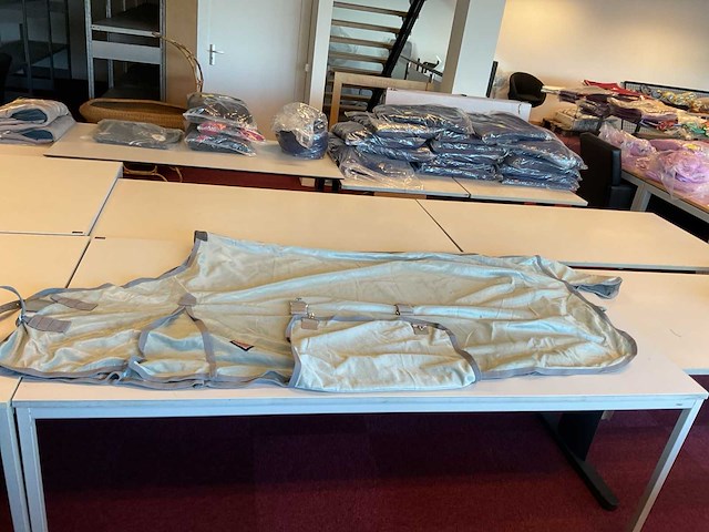 Premiere vliegendek - afbeelding 1 van  4