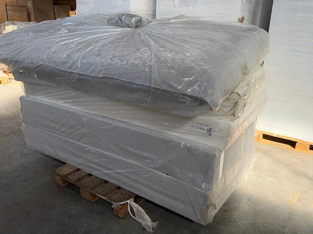 Premium duitse boxspring 180 x 200 cm - afbeelding 3 van  7