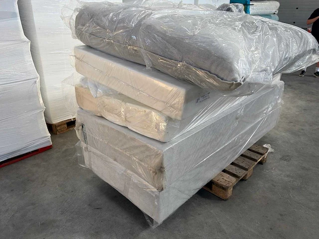 Premium duitse boxspring 180 x 200 cm - afbeelding 4 van  7