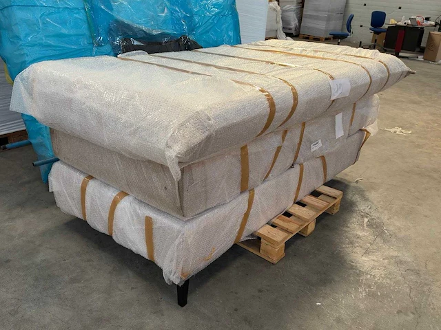 Premium duitse boxspring 200 x 200 cm - afbeelding 3 van  8