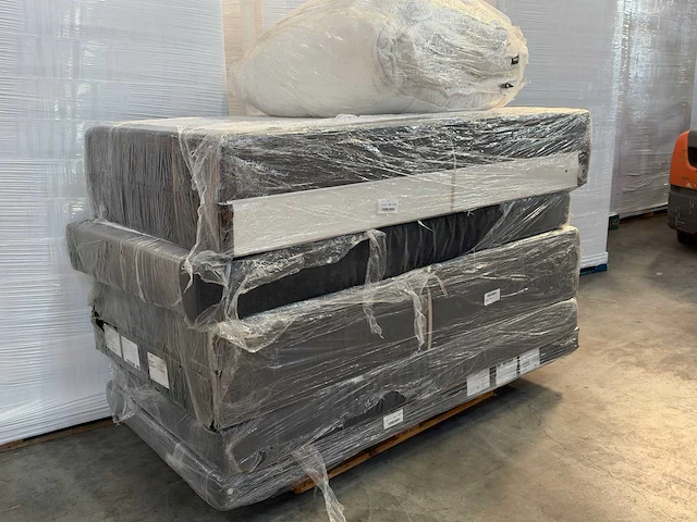 Premium duitse boxspring 200 x 200 cm - afbeelding 7 van  9