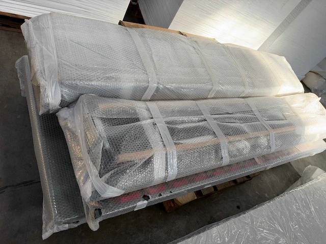 Premium duitse boxspring 200 x 200 cm - afbeelding 4 van  8