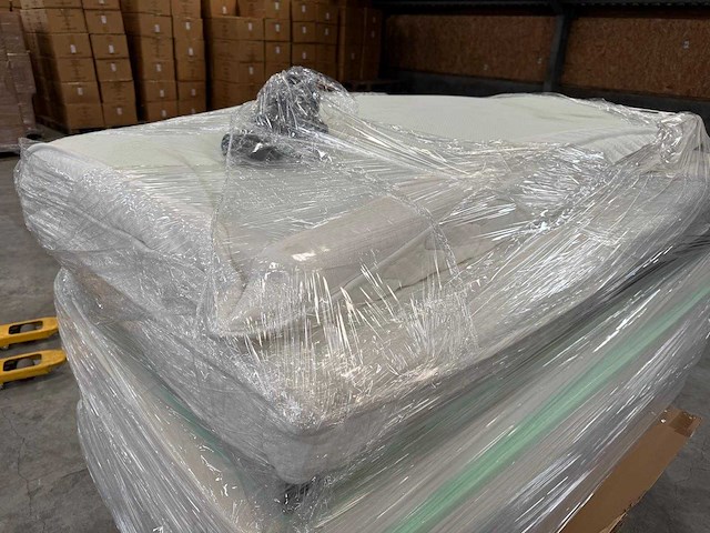 Premium duitse boxspring 200 x 210 cm - afbeelding 4 van  7