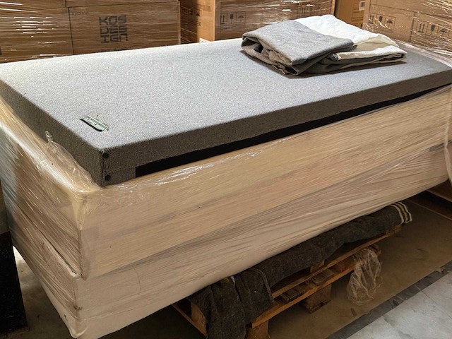 Premium duitse boxspring 200 x 210 cm - afbeelding 3 van  9