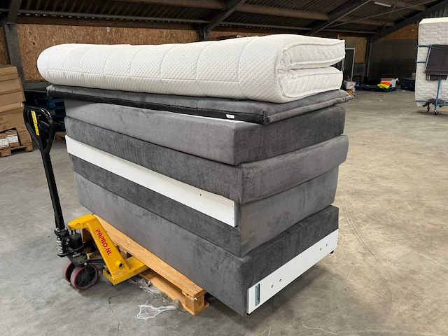 Premium duitse boxspring 200 x 220 cm - afbeelding 3 van  7