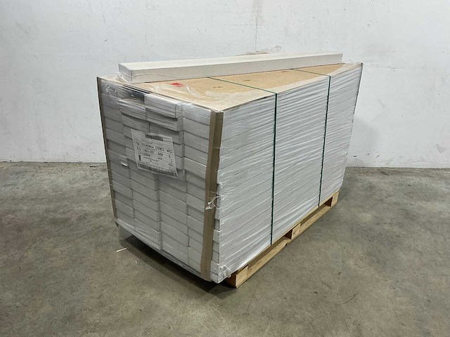 Premium prestige - elegant eiken beige - laminaatvloer 119 m2 - afbeelding 1 van  2