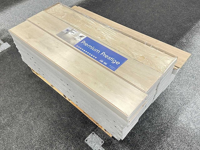 Premium prestige - laminaatvloer 53m2 - afbeelding 1 van  4