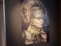 Prent vrouw met gouden kroon 120x80 cm - afbeelding 1 van  1