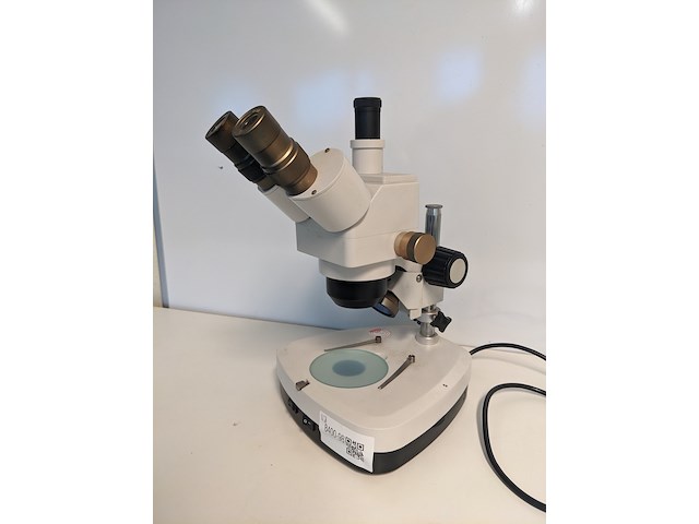 Preparatie microscoop, schut, wit - afbeelding 1 van  5