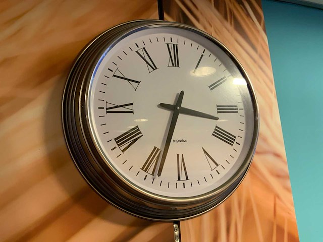 Present time xl winkel klok - afbeelding 4 van  4