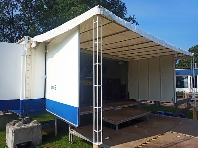 Presentatie / beurs wagen - afbeelding 5 van  13