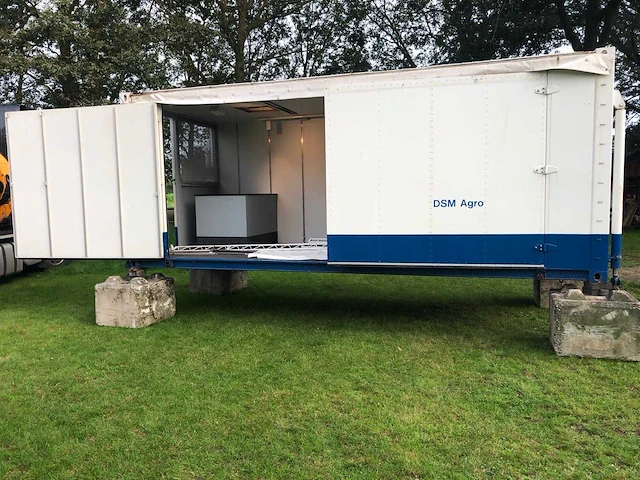 Presentatie / beurs wagen - afbeelding 12 van  13