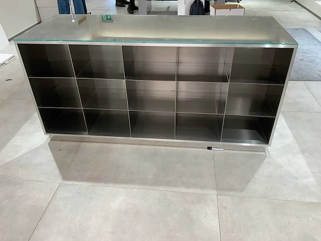 Presentatie meubel 200 x 75 x 95 cm - afbeelding 3 van  3